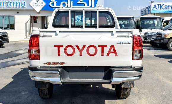 Buy Import Toyota Hilux White Car in Import - Dubai in Barh el Gazel Buy Import Toyota Hilux White Car in Import - Dubai in Barh el Gazel