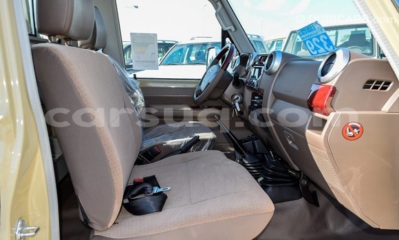 Buy Import Toyota Land Cruiser Beige Car in Import - Dubai in Barh el Gazel Buy Import Toyota Land Cruiser Beige Car in Import - Dubai in Barh el Gazel