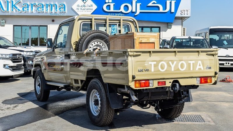 Big with watermark toyota land cruiser barh el gazel import dubai 1913