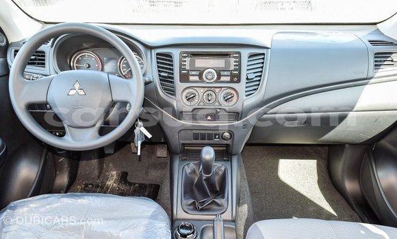 Buy Import Mitsubishi L200 White Car in Import - Dubai in Barh el Gazel Buy Import Mitsubishi L200 White Car in Import - Dubai in Barh el Gazel