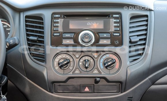 Buy Import Mitsubishi L200 White Car in Import - Dubai in Barh el Gazel Buy Import Mitsubishi L200 White Car in Import - Dubai in Barh el Gazel