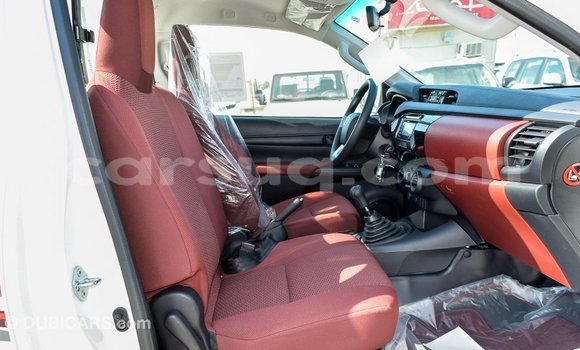 Buy Import Toyota Hilux White Car in Import - Dubai in Barh el Gazel Buy Import Toyota Hilux White Car in Import - Dubai in Barh el Gazel
