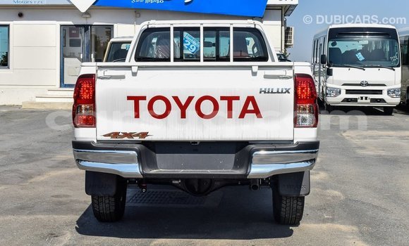 Buy Import Toyota Hilux White Car in Import - Dubai in Barh el Gazel Buy Import Toyota Hilux White Car in Import - Dubai in Barh el Gazel