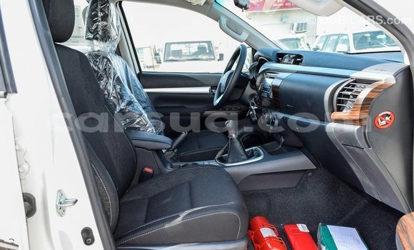 Buy Import Toyota Hilux White Car in Import - Dubai in Barh el Gazel Buy Import Toyota Hilux White Car in Import - Dubai in Barh el Gazel