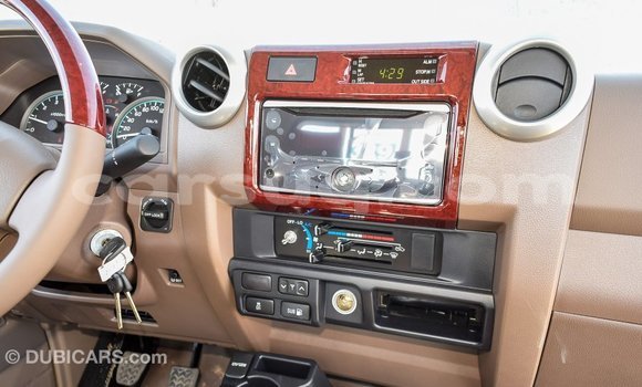 Buy Import Toyota Land Cruiser Beige Car in Import - Dubai in Barh el Gazel Buy Import Toyota Land Cruiser Beige Car in Import - Dubai in Barh el Gazel