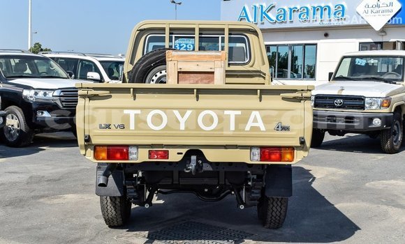 Buy Import Toyota Land Cruiser Beige Car in Import - Dubai in Barh el Gazel Buy Import Toyota Land Cruiser Beige Car in Import - Dubai in Barh el Gazel