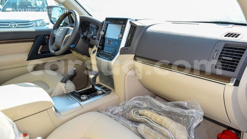 Big with watermark toyota land cruiser barh el gazel import dubai 1925