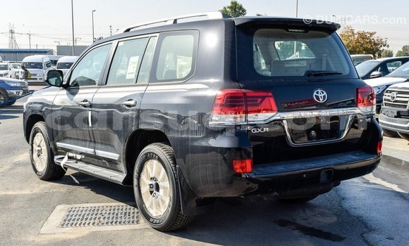 Buy Import Toyota Land Cruiser Black Car in Import - Dubai in Barh el Gazel Buy Import Toyota Land Cruiser Black Car in Import - Dubai in Barh el Gazel