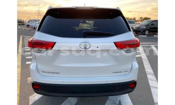Buy Import Toyota Highlander White Car in Import - Dubai in Barh el Gazel Buy Import Toyota Highlander White Car in Import - Dubai in Barh el Gazel