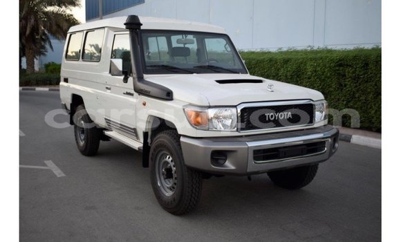 Buy Import Toyota Land Cruiser White Car in Import - Dubai in Barh el Gazel Buy Import Toyota Land Cruiser White Car in Import - Dubai in Barh el Gazel