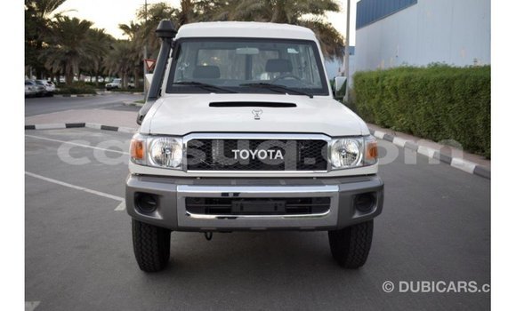 Buy Import Toyota Land Cruiser White Car in Import - Dubai in Barh el Gazel Buy Import Toyota Land Cruiser White Car in Import - Dubai in Barh el Gazel