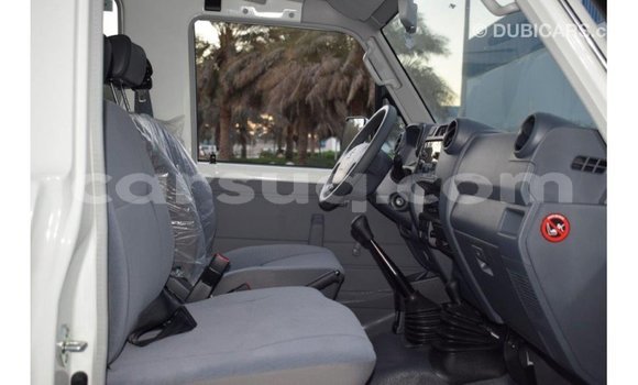 Buy Import Toyota Land Cruiser White Car in Import - Dubai in Barh el Gazel Buy Import Toyota Land Cruiser White Car in Import - Dubai in Barh el Gazel