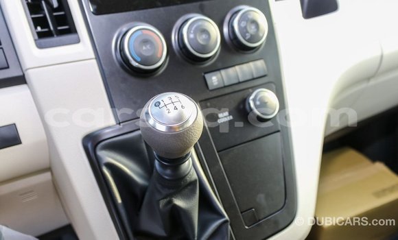 Buy Import Toyota Hiace White Car in Import - Dubai in Barh el Gazel Buy Import Toyota Hiace White Car in Import - Dubai in Barh el Gazel