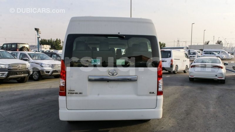 Big with watermark toyota hiace barh el gazel import dubai 1966