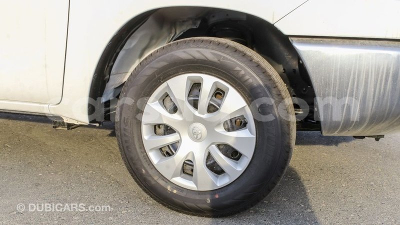 Big with watermark toyota hilux barh el gazel import dubai 1967