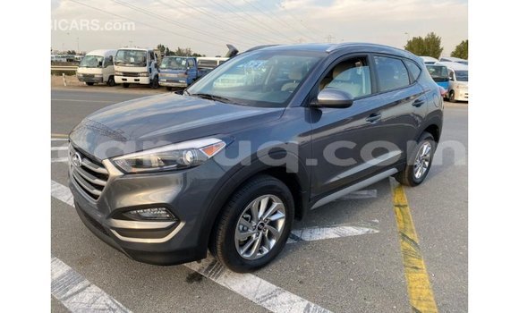 Buy Import Hyundai Tucson White Car in Import - Dubai in Barh el Gazel Buy Import Hyundai Tucson White Car in Import - Dubai in Barh el Gazel
