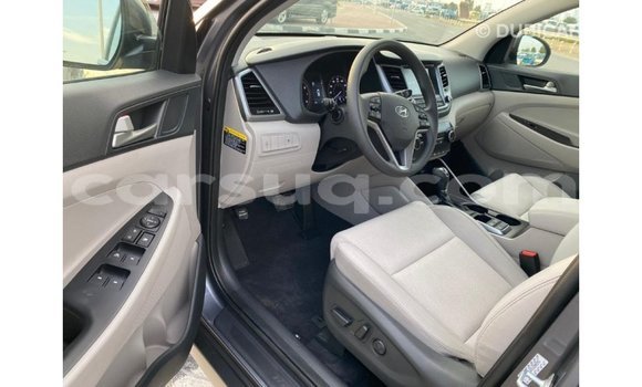 Buy Import Hyundai Tucson White Car in Import - Dubai in Barh el Gazel Buy Import Hyundai Tucson White Car in Import - Dubai in Barh el Gazel