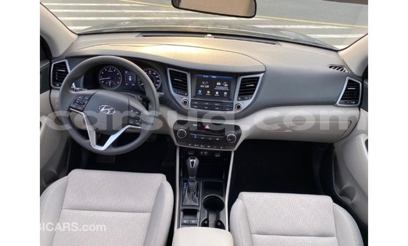 Buy Import Hyundai Tucson White Car in Import - Dubai in Barh el Gazel Buy Import Hyundai Tucson White Car in Import - Dubai in Barh el Gazel