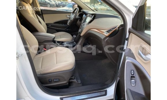Acheter Import Voiture Hyundai Santa Fe Blanc à Import - Dubai, Barh el Gazel Acheter Import Voiture Hyundai Santa Fe Blanc à Import - Dubai, Barh el Gazel