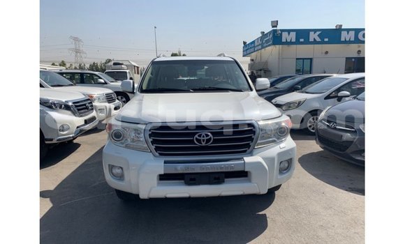 Acheter Import Voiture Toyota Land Cruiser Blanc à Import - Dubai, Barh el Gazel Acheter Import Voiture Toyota Land Cruiser Blanc à Import - Dubai, Barh el Gazel