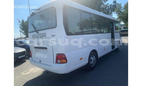 Acheter Import Voiture Hyundai Accent Blanc à Import - Dubai, Barh el Gazel Acheter Import Voiture Hyundai Accent Blanc à Import - Dubai, Barh el Gazel