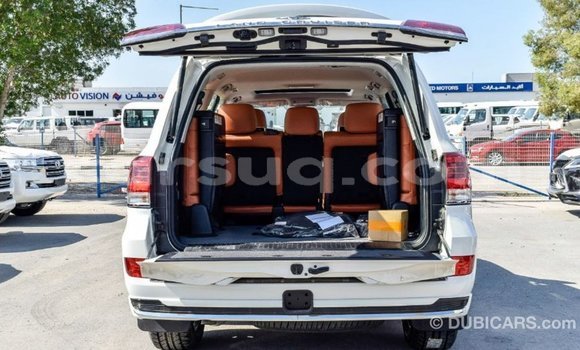 Buy Import Toyota Land Cruiser White Car in Import - Dubai in Barh el Gazel Buy Import Toyota Land Cruiser White Car in Import - Dubai in Barh el Gazel