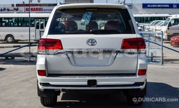 Buy Import Toyota Land Cruiser White Car in Import - Dubai in Barh el Gazel Buy Import Toyota Land Cruiser White Car in Import - Dubai in Barh el Gazel