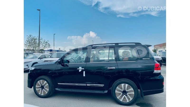 Big with watermark toyota land cruiser barh el gazel import dubai 1995