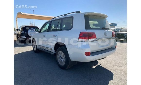 Buy Import Toyota Land Cruiser White Car in Import - Dubai in Barh el Gazel Buy Import Toyota Land Cruiser White Car in Import - Dubai in Barh el Gazel