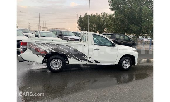 Acheter Import Voiture Mitsubishi L200 Blanc à Import - Dubai, Barh el Gazel Acheter Import Voiture Mitsubishi L200 Blanc à Import - Dubai, Barh el Gazel