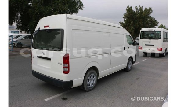 Acheter Import Voiture Toyota Hiace Blanc à Import - Dubai, Barh el Gazel Acheter Import Voiture Toyota Hiace Blanc à Import - Dubai, Barh el Gazel