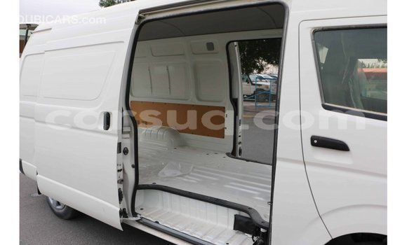 Acheter Import Voiture Toyota Hiace Blanc à Import - Dubai, Barh el Gazel Acheter Import Voiture Toyota Hiace Blanc à Import - Dubai, Barh el Gazel
