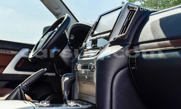 Acheter Import Voiture Toyota Land Cruiser Noir à Import - Dubai, Barh el Gazel Acheter Import Voiture Toyota Land Cruiser Noir à Import - Dubai, Barh el Gazel