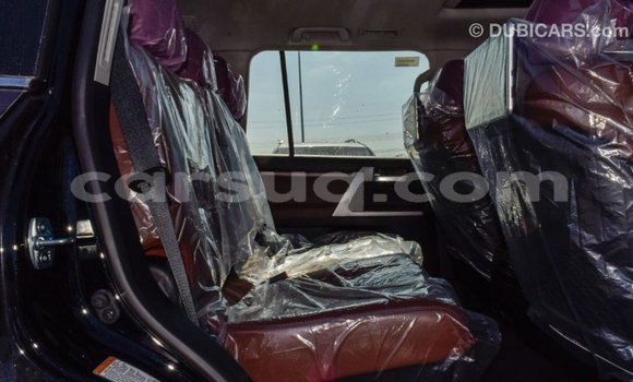 Acheter Import Voiture Toyota Land Cruiser Noir à Import - Dubai, Barh el Gazel Acheter Import Voiture Toyota Land Cruiser Noir à Import - Dubai, Barh el Gazel