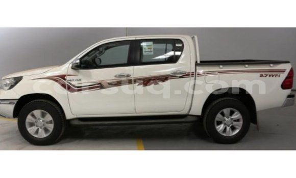 Acheter Import Voiture Toyota Hilux Blanc à Import - Dubai, Barh el Gazel Acheter Import Voiture Toyota Hilux Blanc à Import - Dubai, Barh el Gazel