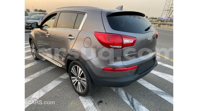 Big with watermark kia sportage barh el gazel import dubai 2010