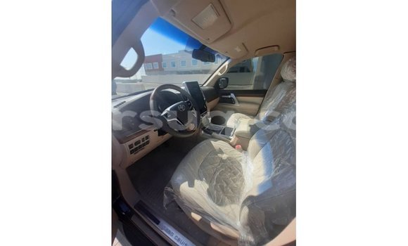Acheter Import Voiture Toyota Land Cruiser Noir à Import - Dubai, Barh el Gazel Acheter Import Voiture Toyota Land Cruiser Noir à Import - Dubai, Barh el Gazel