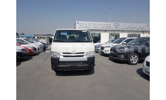 Acheter Import Voiture Toyota Hiace Blanc à Import - Dubai, Barh el Gazel Acheter Import Voiture Toyota Hiace Blanc à Import - Dubai, Barh el Gazel