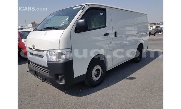 Acheter Import Voiture Toyota Hiace Blanc à Import - Dubai, Barh el Gazel Acheter Import Voiture Toyota Hiace Blanc à Import - Dubai, Barh el Gazel
