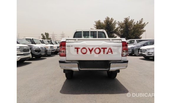 Acheter Import Voiture Toyota Hilux Blanc à Import - Dubai, Barh el Gazel Acheter Import Voiture Toyota Hilux Blanc à Import - Dubai, Barh el Gazel