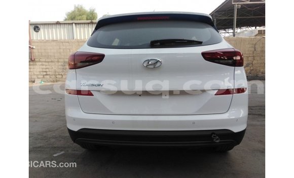 Acheter Import Voiture Hyundai Tucson Blanc à Import - Dubai, Barh el Gazel Acheter Import Voiture Hyundai Tucson Blanc à Import - Dubai, Barh el Gazel