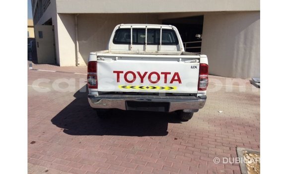 Buy Import Toyota Hilux White Car in Import - Dubai in Barh el Gazel Buy Import Toyota Hilux White Car in Import - Dubai in Barh el Gazel