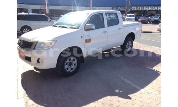 Buy Import Toyota Hilux White Car in Import - Dubai in Barh el Gazel Buy Import Toyota Hilux White Car in Import - Dubai in Barh el Gazel
