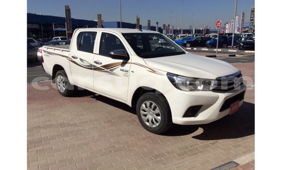 Buy Import Toyota Hilux White Car in Import - Dubai in Barh el Gazel Buy Import Toyota Hilux White Car in Import - Dubai in Barh el Gazel