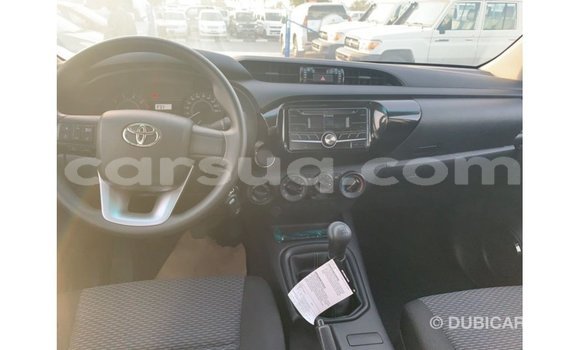 Acheter Import Voiture Toyota Hilux Noir à Import - Dubai, Barh el Gazel Acheter Import Voiture Toyota Hilux Noir à Import - Dubai, Barh el Gazel