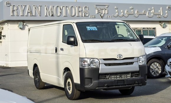 Acheter Import Voiture Toyota Hiace Blanc à Import - Dubai, Barh el Gazel Acheter Import Voiture Toyota Hiace Blanc à Import - Dubai, Barh el Gazel