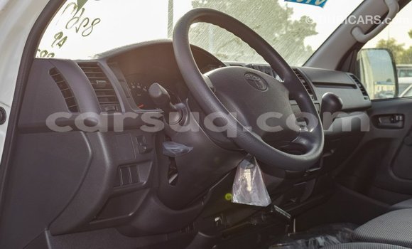 Acheter Import Voiture Toyota Hiace Blanc à Import - Dubai, Barh el Gazel Acheter Import Voiture Toyota Hiace Blanc à Import - Dubai, Barh el Gazel