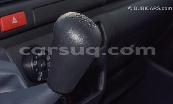 Acheter Import Voiture Toyota Hiace Blanc à Import - Dubai, Barh el Gazel Acheter Import Voiture Toyota Hiace Blanc à Import - Dubai, Barh el Gazel