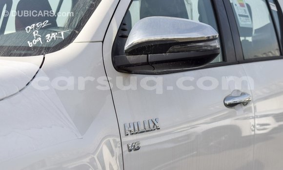 Acheter Import Voiture Toyota Hilux Blanc à Import - Dubai, Barh el Gazel Acheter Import Voiture Toyota Hilux Blanc à Import - Dubai, Barh el Gazel