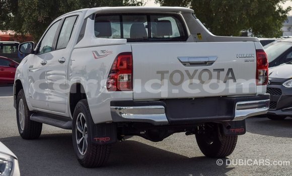 Acheter Import Voiture Toyota Hilux Blanc à Import - Dubai, Barh el Gazel Acheter Import Voiture Toyota Hilux Blanc à Import - Dubai, Barh el Gazel